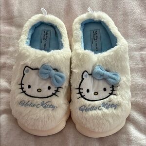 Forever 21 White and Blue Hello Kitty Slippers